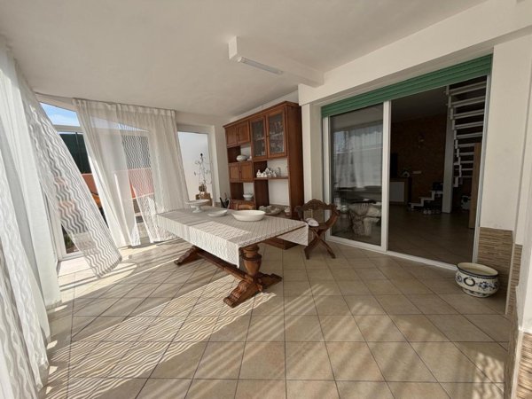 casa indipendente in vendita a Carrara in zona Fossone