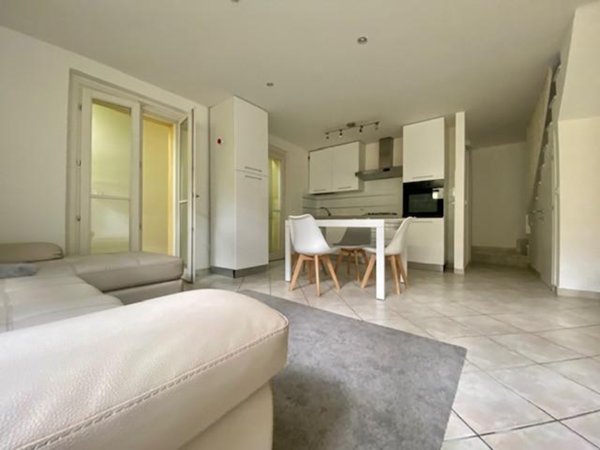 appartamento in vendita a Carrara in zona Marina di Carrara