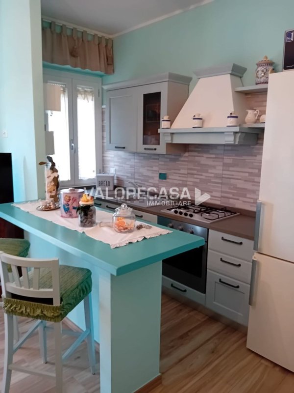 appartamento in vendita a Carrara in zona Marina di Carrara