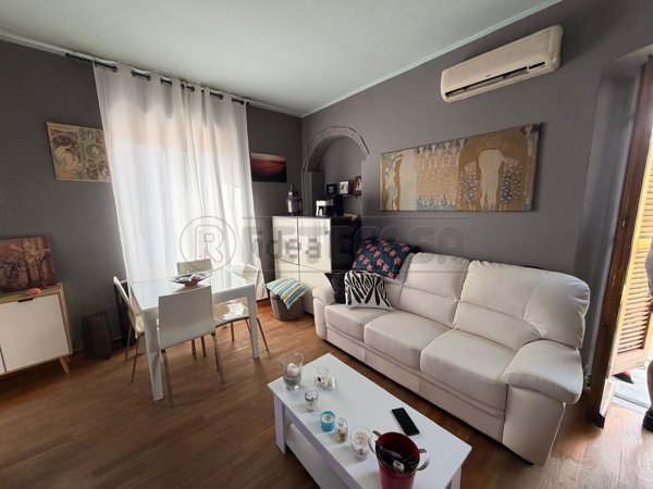 appartamento in vendita a Carrara in zona Stabbio