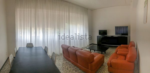 appartamento in vendita a Carrara in zona Fabbrica