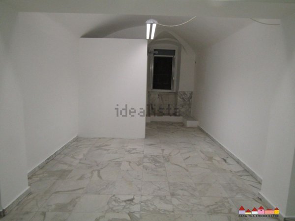 locale commerciale in vendita a Carrara in zona Centro Città
