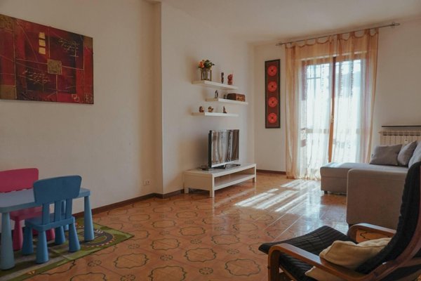 appartamento in vendita a Carrara in zona Marina di Carrara