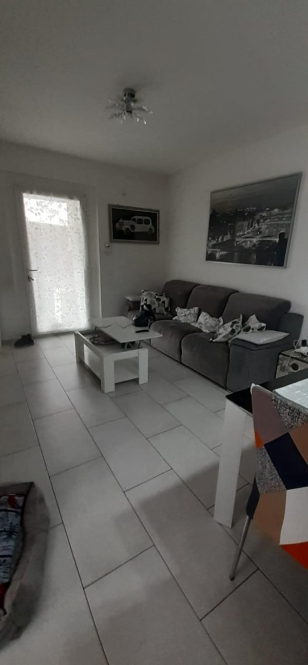 casa indipendente in vendita a Carrara in zona Bonascola