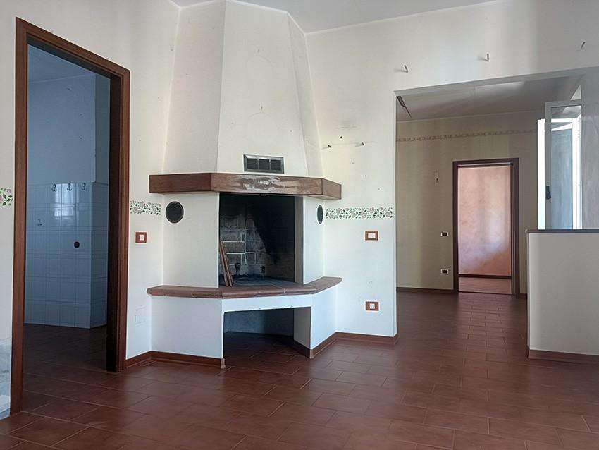 appartamento in vendita a Carrara in zona Stadio
