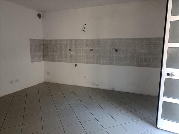 appartamento in vendita a Carrara in zona Stadio