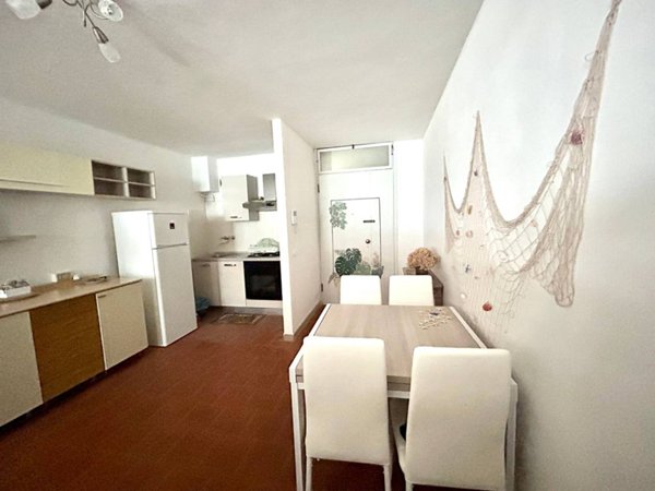 appartamento in vendita a Carrara in zona Marina di Carrara