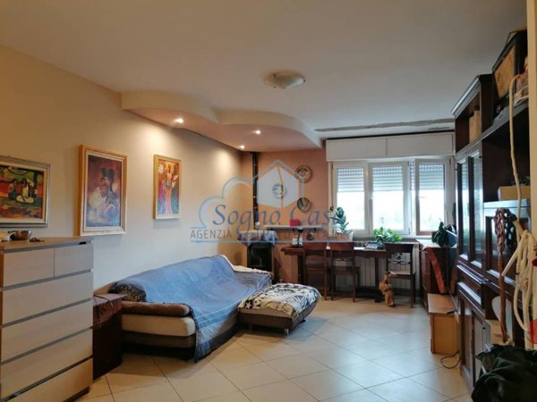 appartamento in vendita a Carrara in zona Avenza