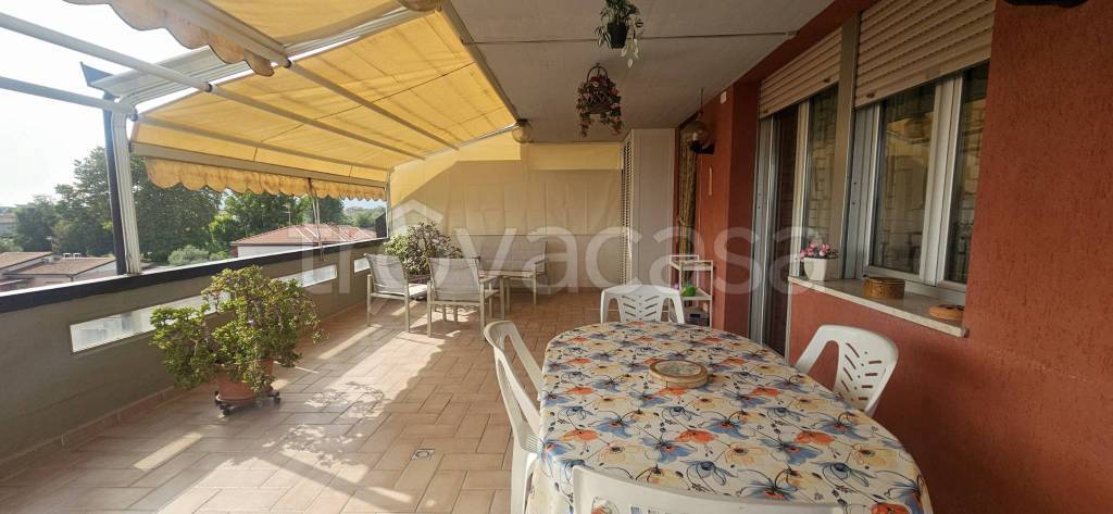 appartamento in vendita a Carrara in zona Avenza