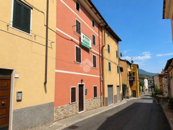 appartamento in vendita a Carrara in zona Gragnana