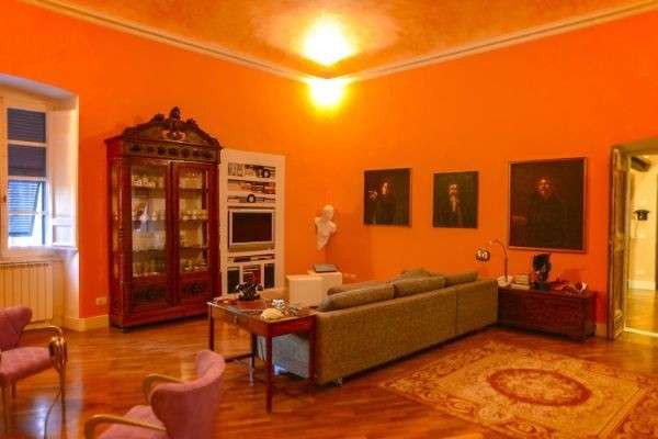 appartamento in vendita a Carrara in zona Centro Città