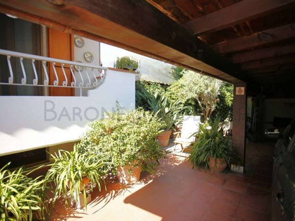 appartamento in vendita a Carrara in zona Avenza