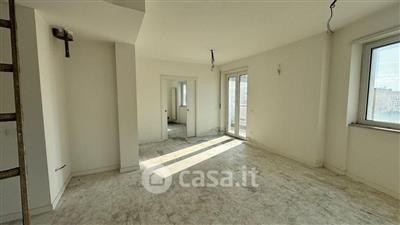 appartamento in vendita a Carrara in zona Centro Città