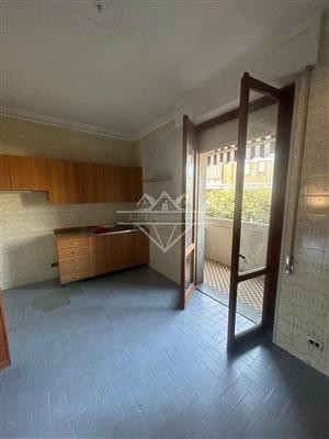 appartamento in vendita a Carrara in zona Avenza