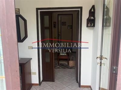 casa indipendente in vendita a Carrara
