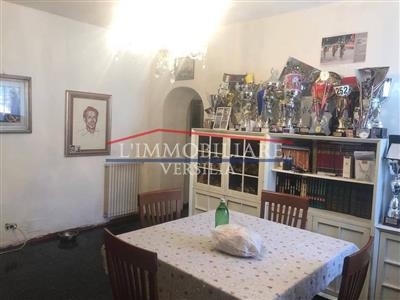 casa indipendente in vendita a Carrara