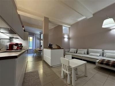 appartamento in vendita a Carrara in zona Centro Città