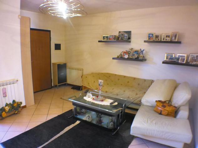 casa indipendente in vendita a Carrara in zona Bonascola
