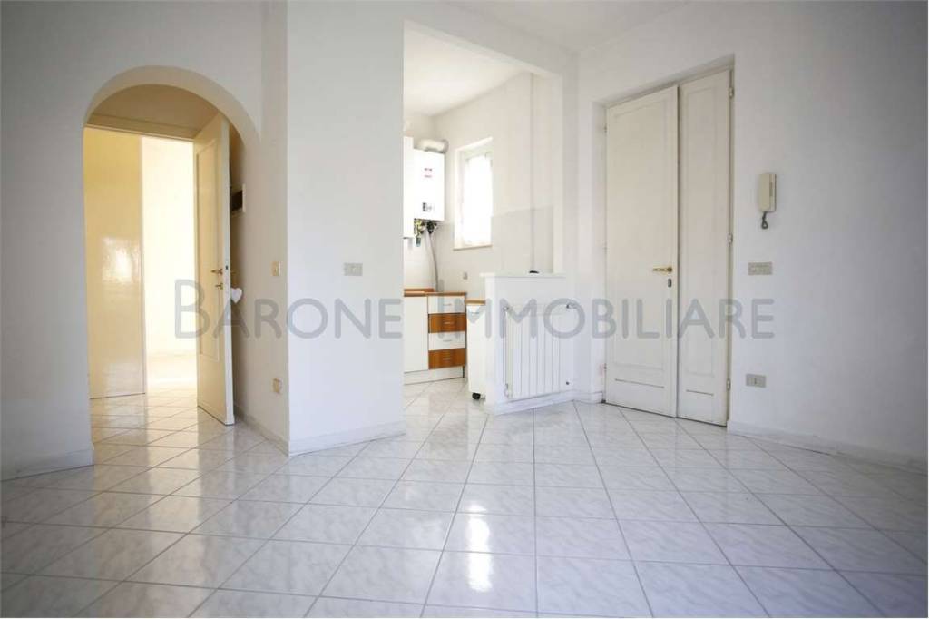 appartamento in vendita a Carrara in zona Marina di Carrara