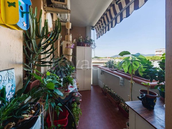appartamento in vendita a Carrara in zona Avenza