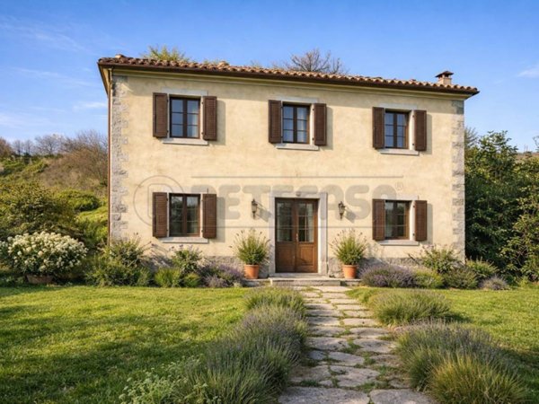 casa indipendente in vendita a Carrara in zona Bonascola