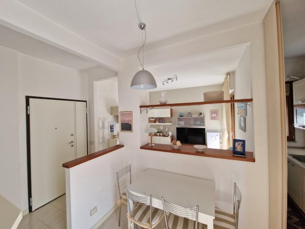 appartamento in vendita a Carrara in zona Marina di Carrara