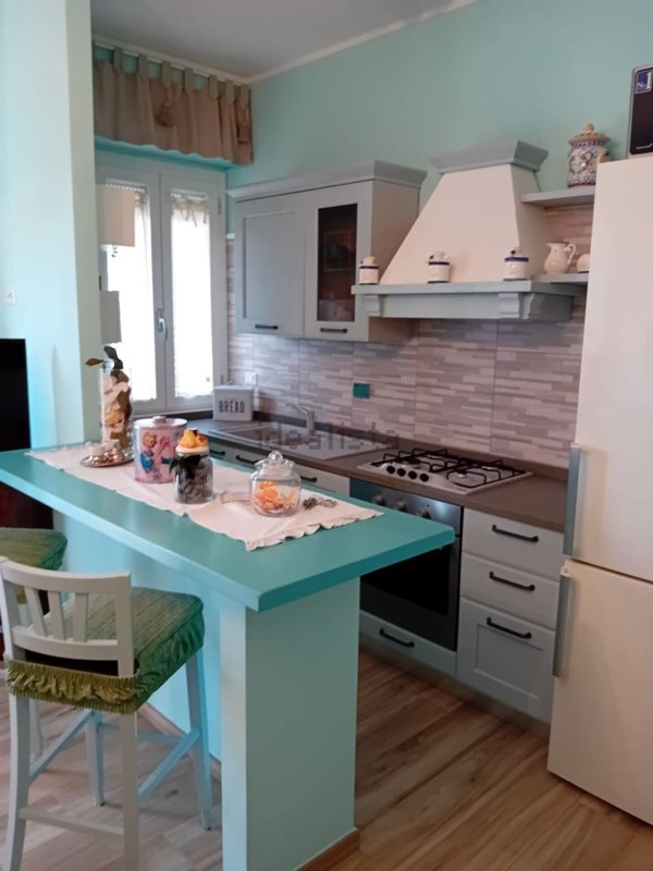 appartamento in vendita a Carrara in zona Marina di Carrara