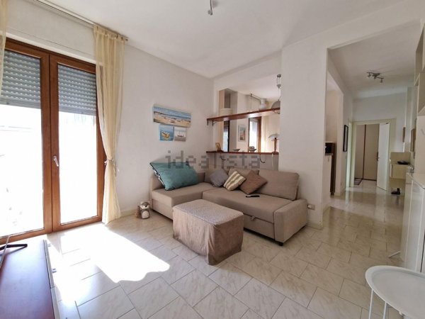 appartamento in vendita a Carrara in zona Marina di Carrara