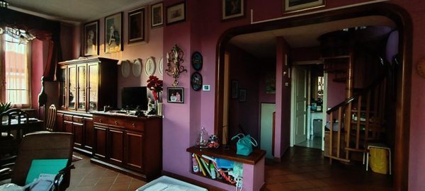 casa indipendente in vendita a Carrara in zona Avenza