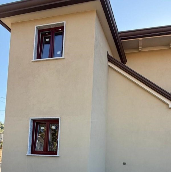 casa semindipendente in vendita a Carrara in zona Stadio