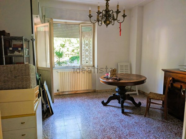 appartamento in vendita a Carrara in zona Fossola