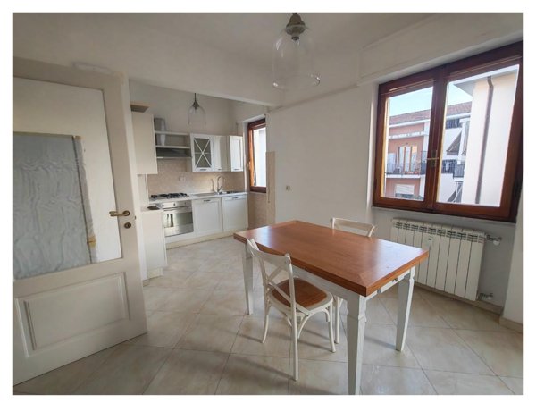 appartamento in vendita a Carrara in zona Avenza