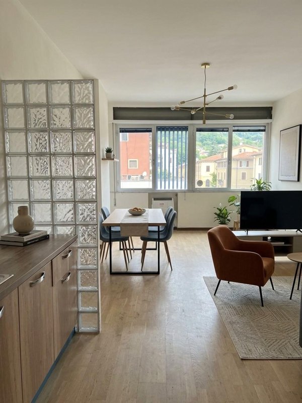 appartamento in vendita a Carrara in zona Centro Città