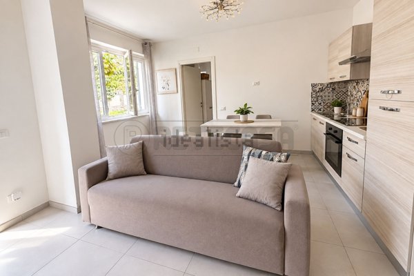 appartamento in vendita a Carrara in zona Marina di Carrara