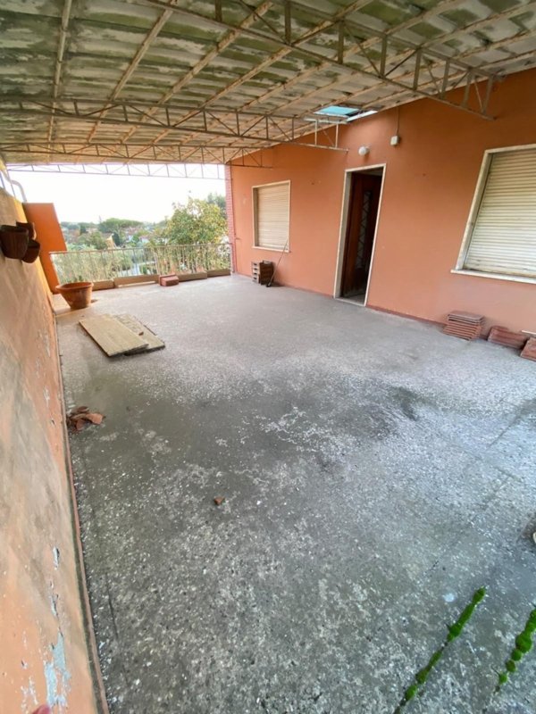 casa indipendente in vendita a Carrara in zona Monteverde
