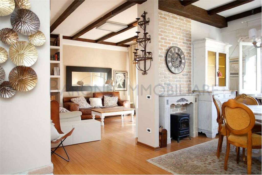 appartamento in vendita a Carrara in zona Centro Città