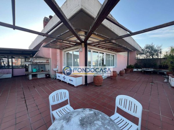 appartamento in vendita a Carrara in zona Marina di Carrara