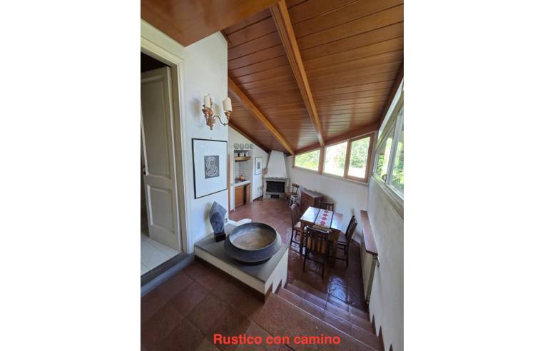 casa indipendente in vendita a Carrara in zona Fossola