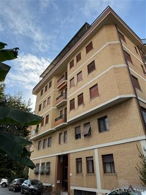 appartamento in vendita a Carrara in zona Centro Città