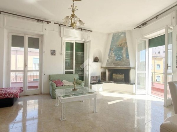 appartamento in vendita a Carrara in zona Marina di Carrara
