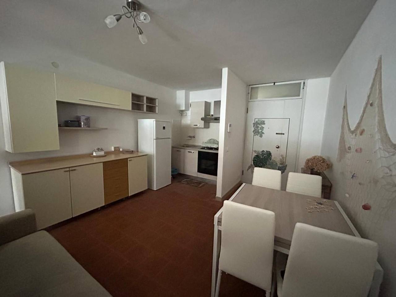 appartamento in vendita a Carrara in zona Marina di Carrara