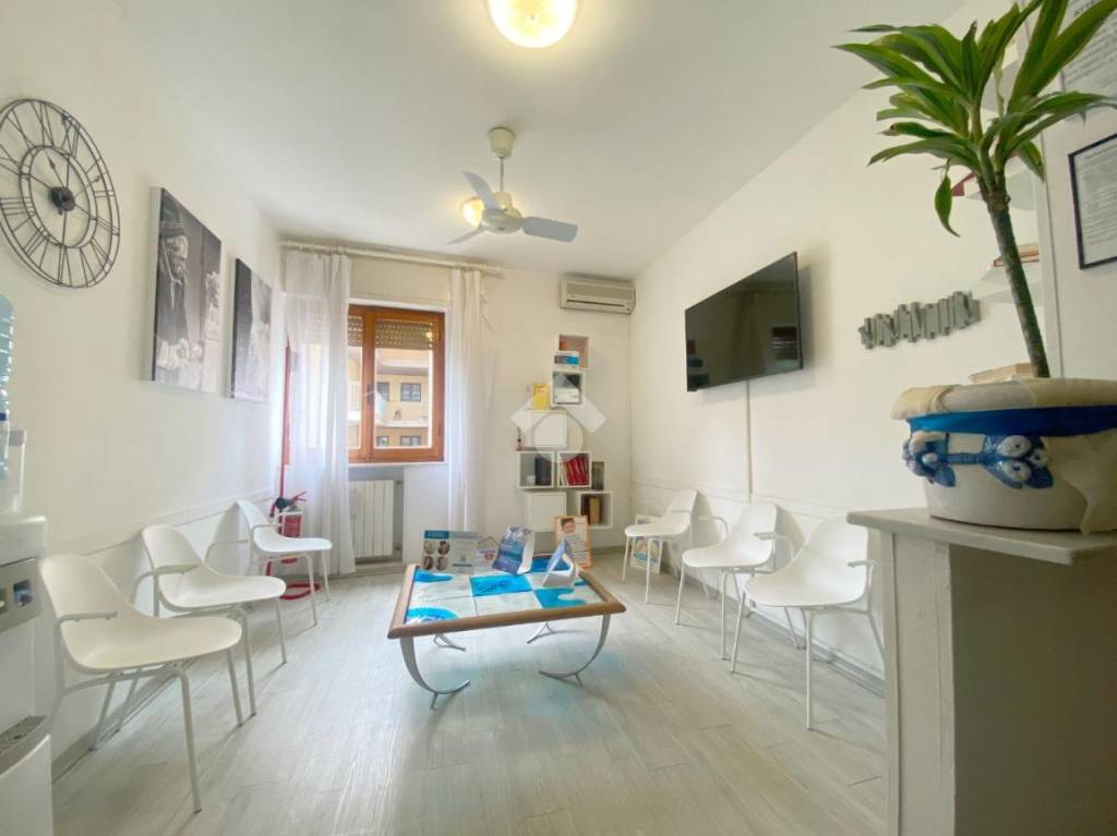 appartamento in vendita a Carrara in zona Marina di Carrara