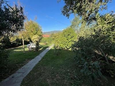 casa indipendente in vendita a Carrara