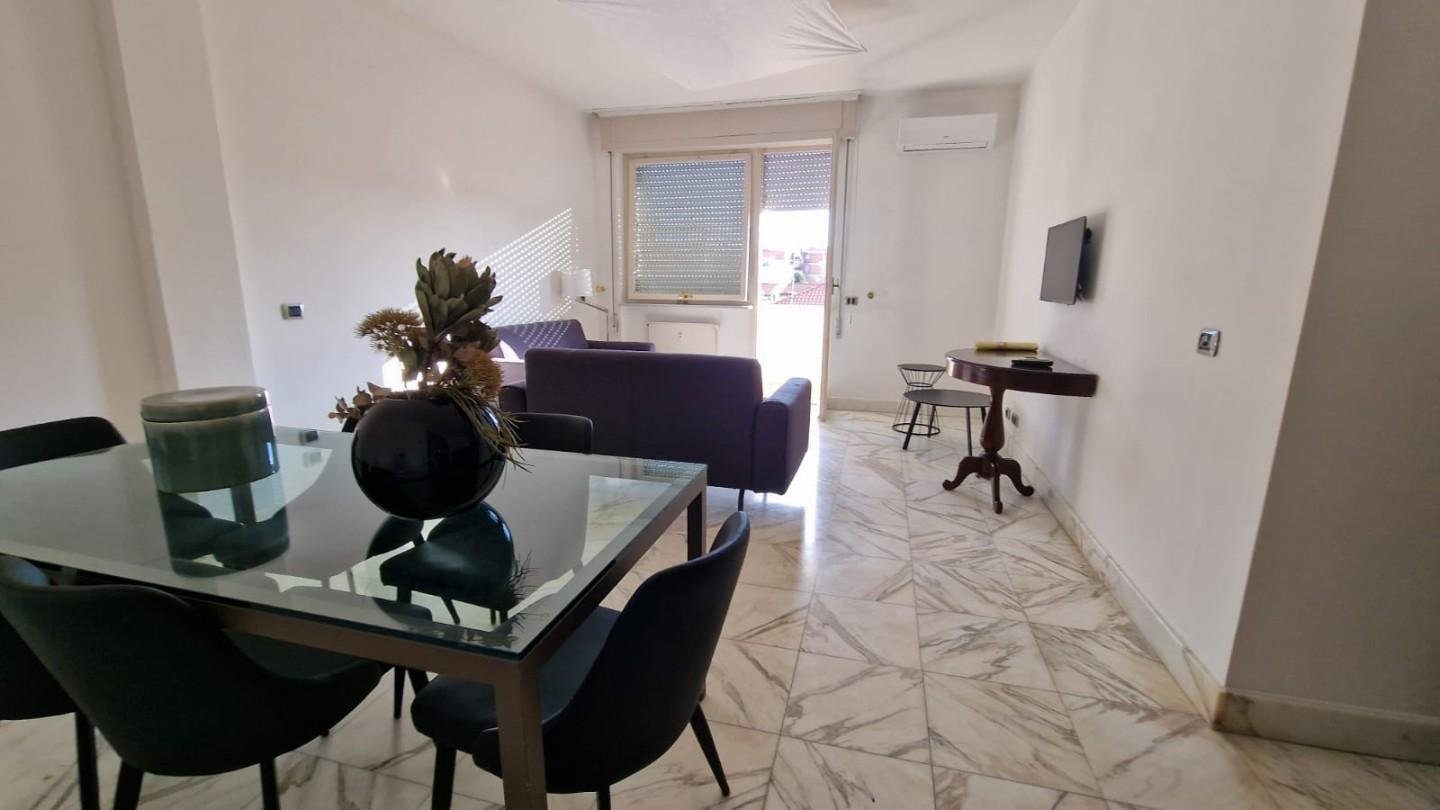 appartamento in vendita a Carrara in zona Marina di Carrara
