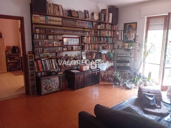 appartamento in vendita a Carrara in zona Stadio
