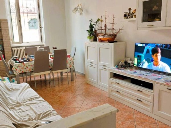 appartamento in vendita a Carrara in zona Centro Città
