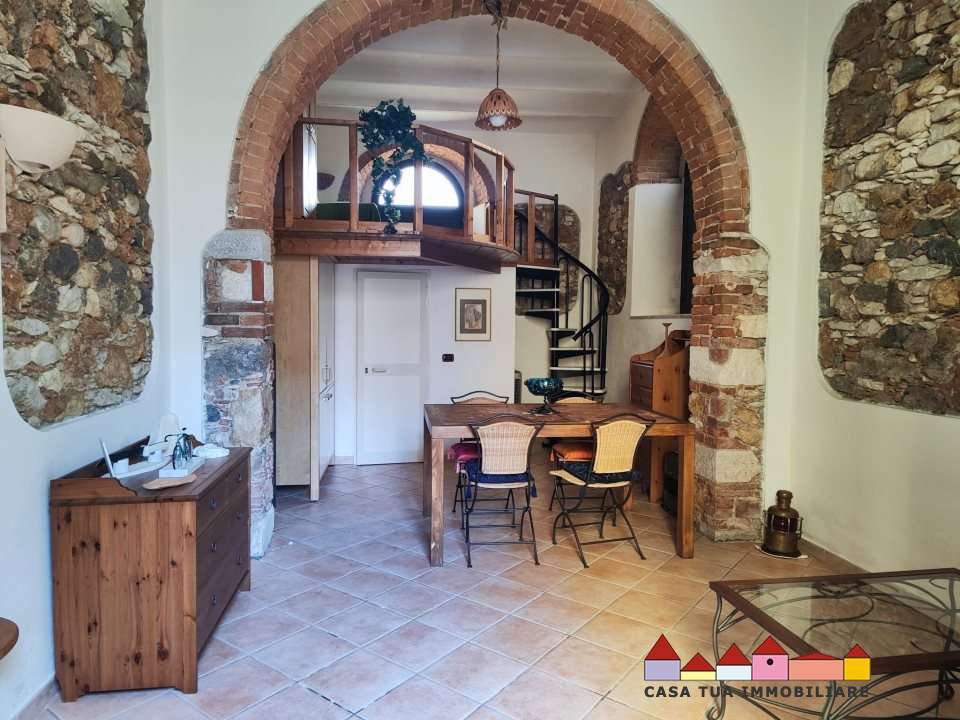appartamento in vendita a Carrara in zona Centro Città