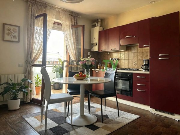 appartamento in vendita a Carrara in zona Avenza