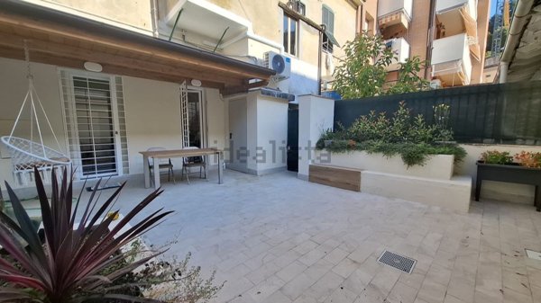 appartamento in vendita a Carrara in zona Centro Città