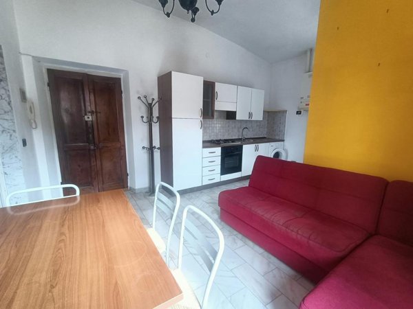 appartamento in vendita a Carrara in zona Avenza